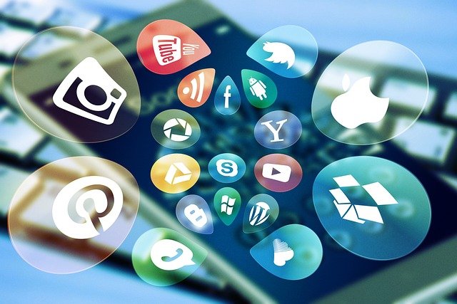 Navigating Corporate Social Responsibility in the Digital Age
